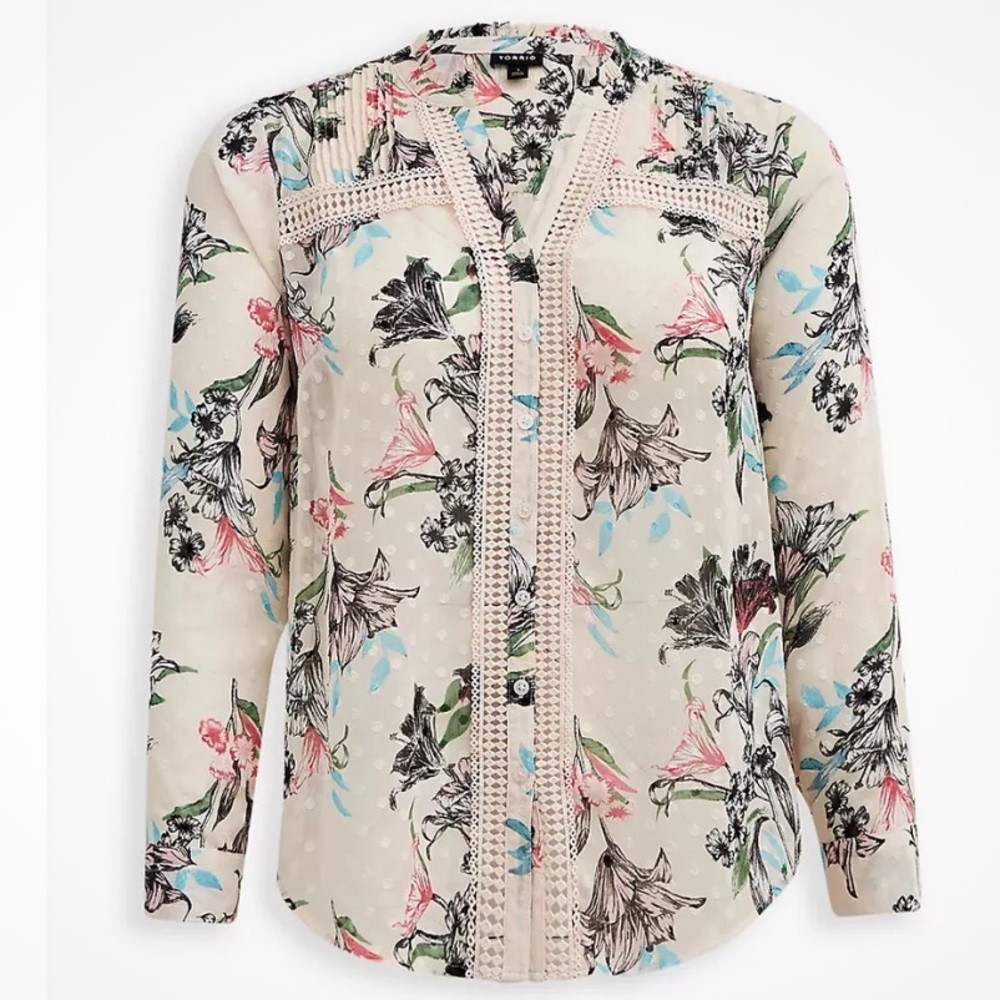 NWT TORRID Multicolor Floral Blouse 🌟Bundle and Save - 2 items for $30🌟